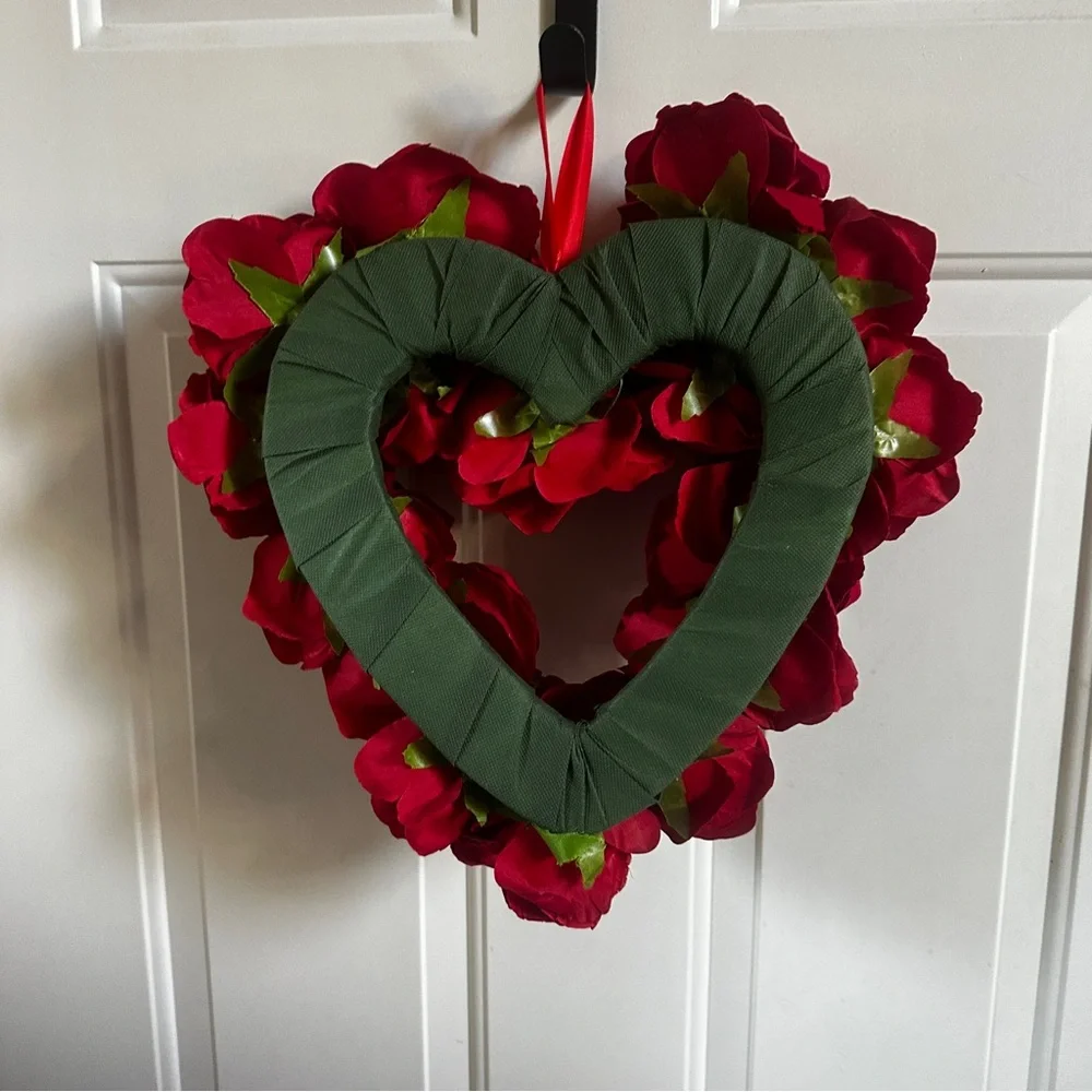 Red Roses Heart Wreath
